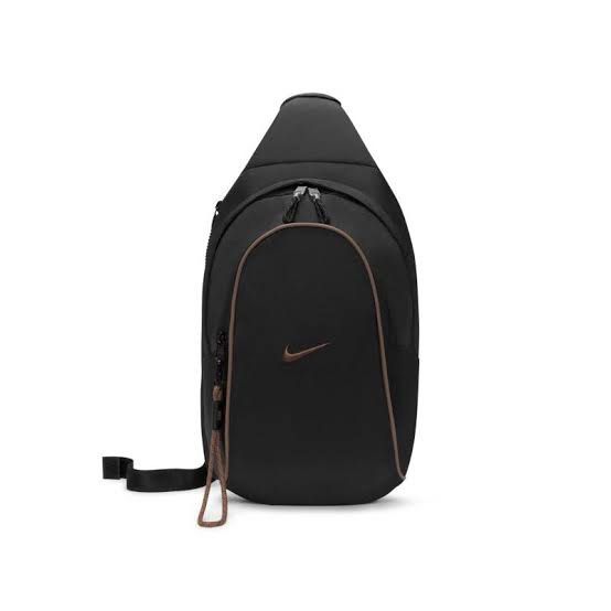 Nike Crossbody Bag Medium, Men's Fashion, Bags, Sling Bags on Carousell