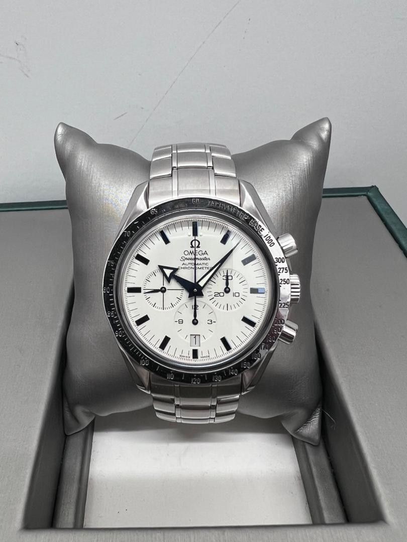 Omega broad arrow outlet white dial