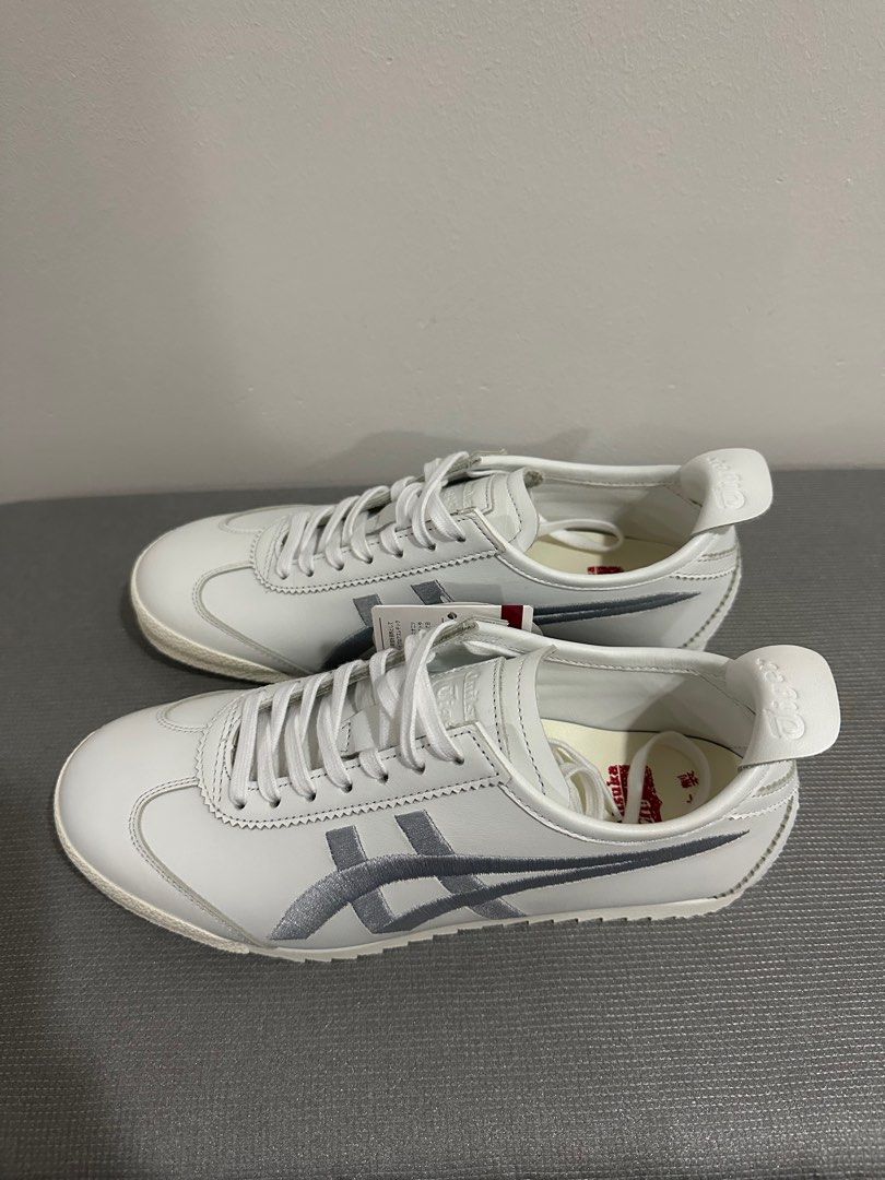 Onitsuka Tiger (Category: Sneakers) located in Singapore. Submitted by veronloo (Listing ID 1198821399, Image 2). Description: Mexico 66 deluxe low top sneakers Size 22.5 White/grey Leather Side stripe detailing Logo-embossed tongue Round toe Front lace up fastening Branded insole Flat rubber sole Nippon made collection Bought the wrong size, it’s too small for me hence selling it.