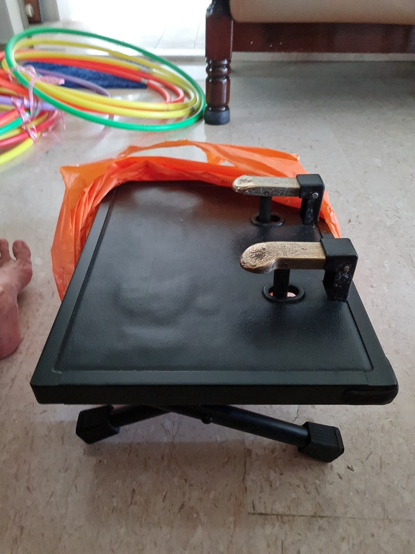 Piano extension pedal, Hobbies & Toys, Music & Media, Musical