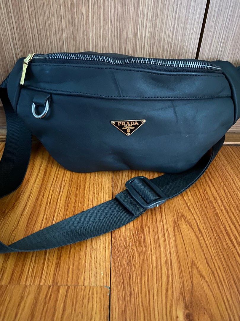 Prada Waist Bag Black Fesyen Pria Tas Dompet Tas Selempang di Carousell