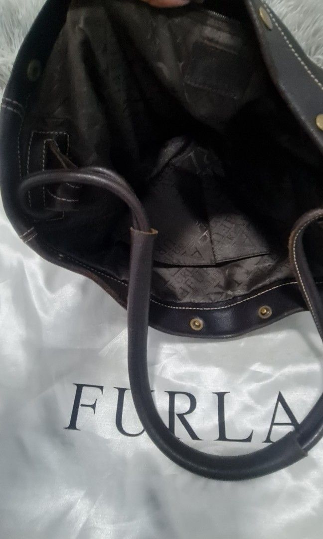 Pre owned: Furla Vintage Tote (Category: Luxury Bags & Wallets) located in Binan City. Submitted by thefayeshop (Listing ID 1198820288, Image 3). Description: .