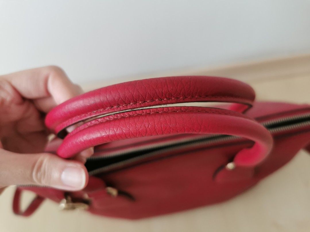 Preloved Gucci GG logo hand bag red color Luxury Bags Wallets