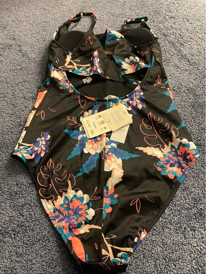 Roxy swimsuit, Women's Fashion, Swimwear, Bikinis & Swimsuits on Carousell