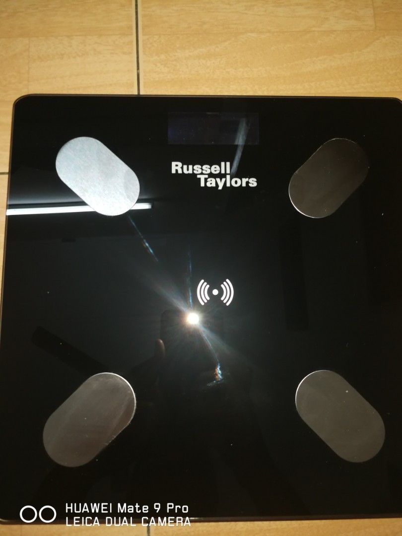 Russell Taylor Bluetooth weight scale, Health & Nutrition, Health ...