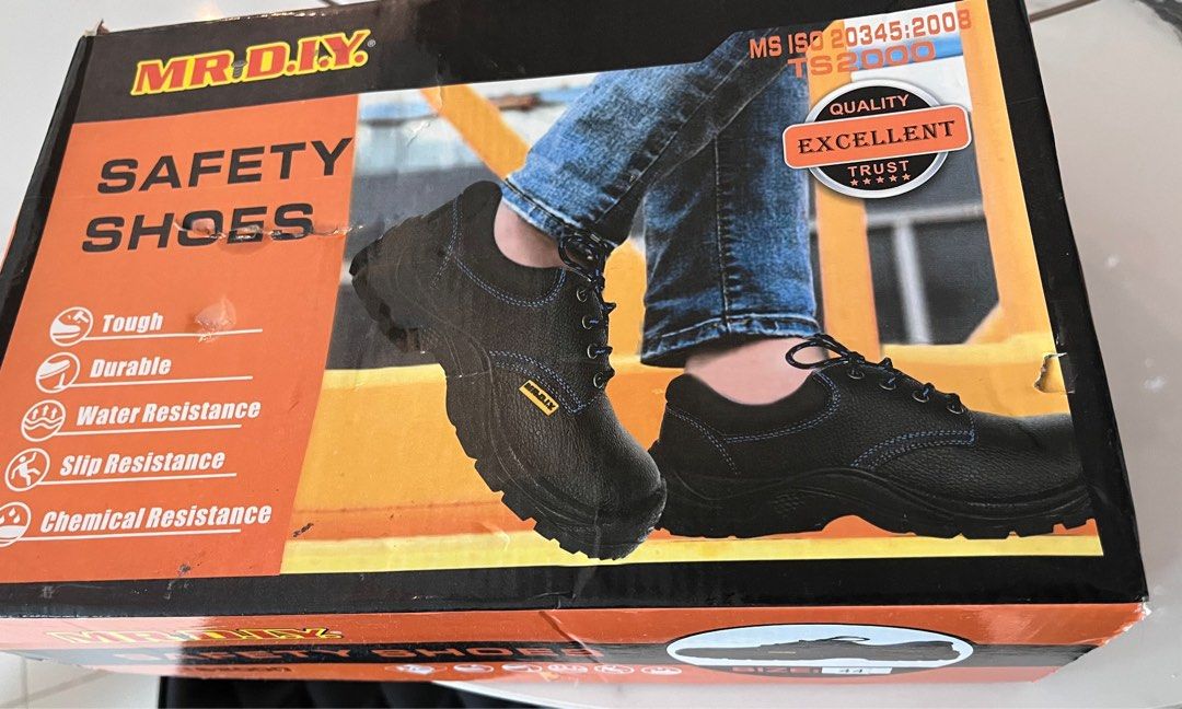 Safety Shoes Mr DIY Size 40, Men's Fashion, Footwear, Casual shoes on Carousell