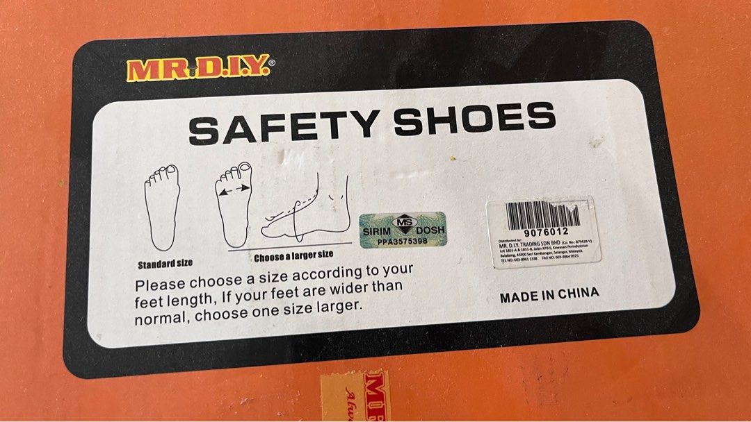 Safety Shoes Mr DIY Size 40, Men's Fashion, Footwear, Casual shoes on Carousell