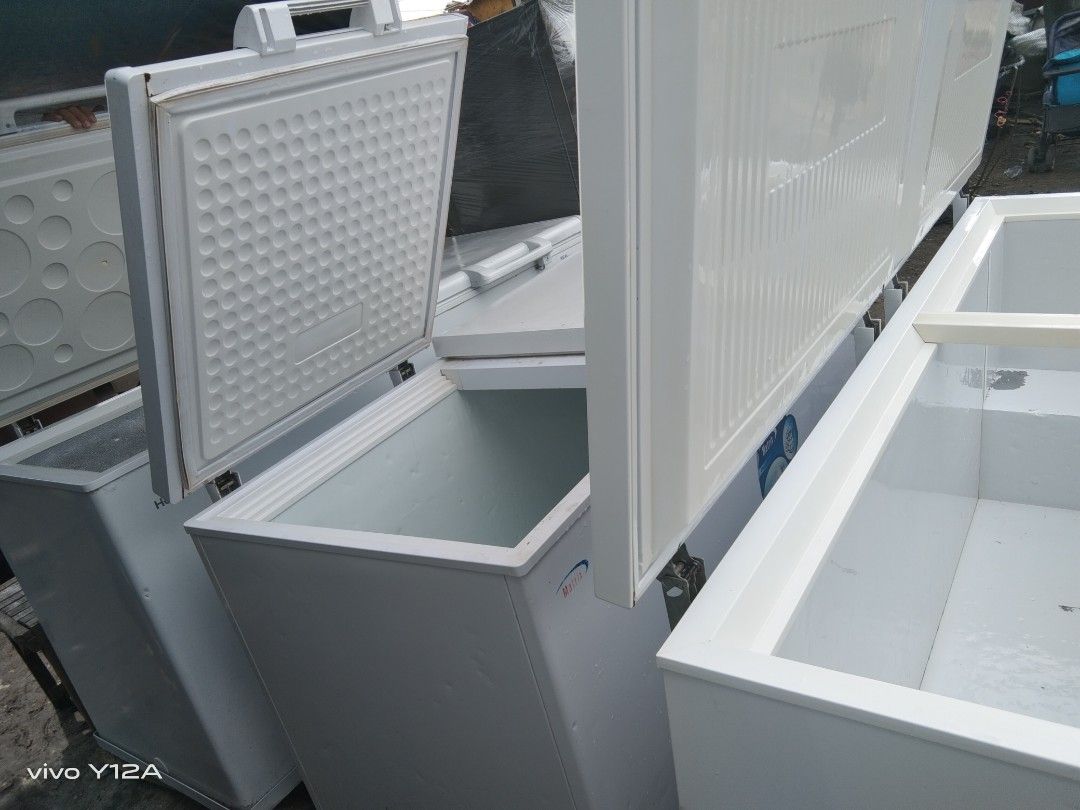 SECONDHAND CHEST FREEZER 2DOOR 18CUBIC,22CUBIC SIZE, TV & Home