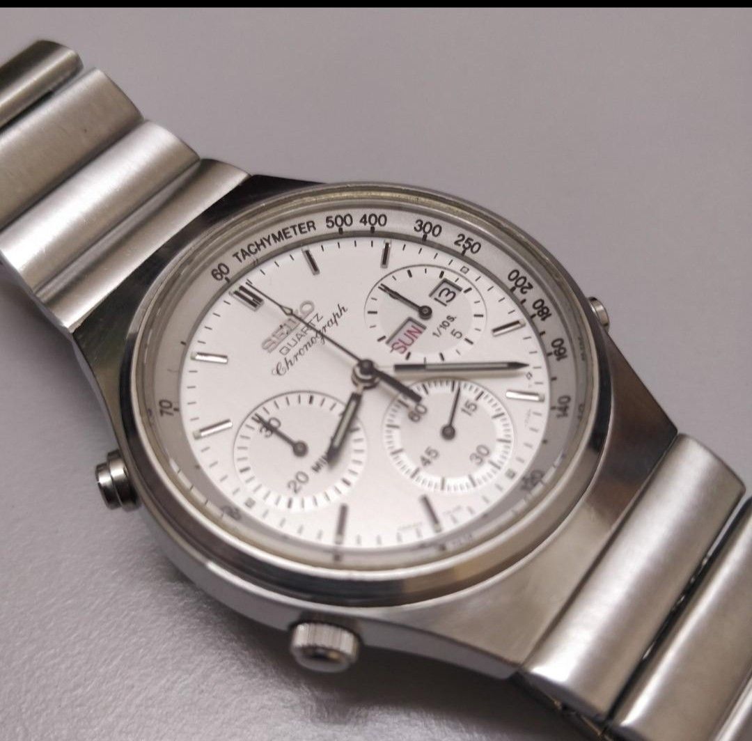 Seiko 7A38 7190 Vintage Quartz Chronograph, Luxury, Watches on Carousell
