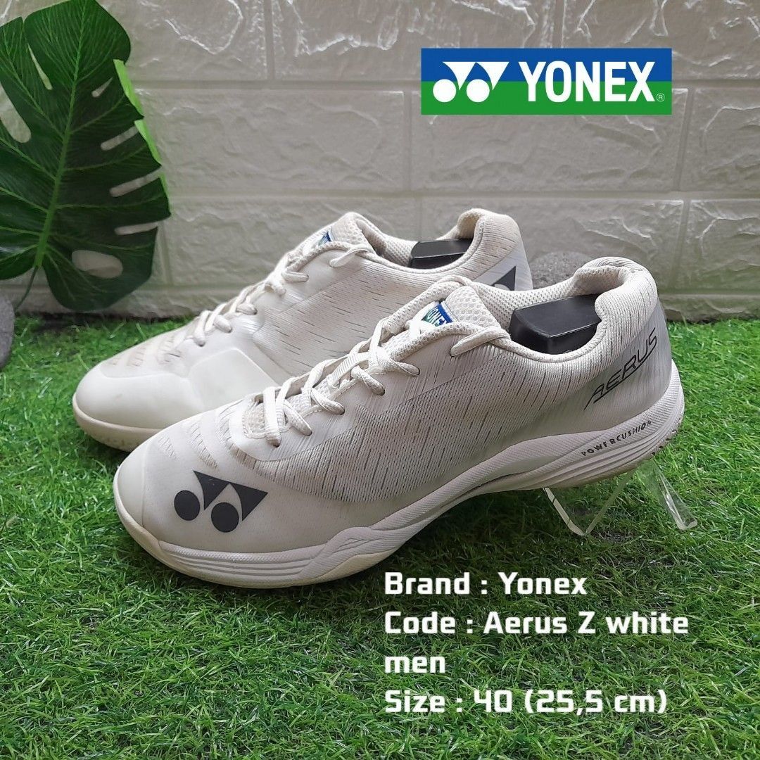 Sepatu Badminton Yonex Aerus Z white men Size 40, Fesyen Pria