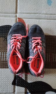 Sepatu Skecher