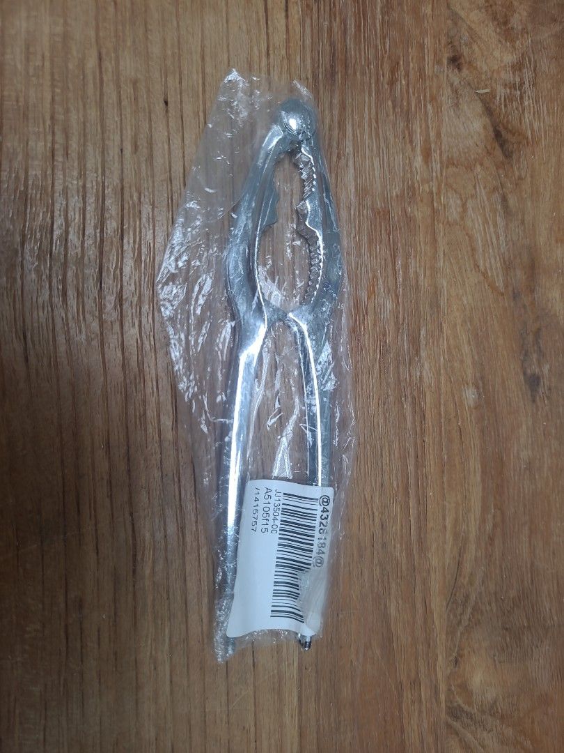 Shell Crakers Shell cracker, Furniture & Home Living, Kitchenware & Tableware, Other ...