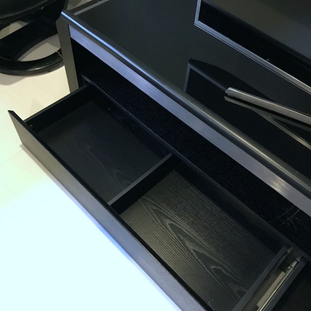 Super nice TV console Victoria Mondiale (see 2nd picture for