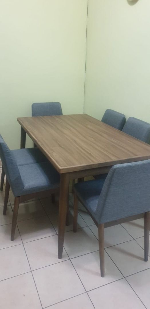 TABLE SET (Category: Tables & Sets) located in Kuala Lumpur. Submitted by jason160778 (Listing ID 1198811944, Image 2). Description: TABLE SET Condition new Price Negotiable Arrange own transport .