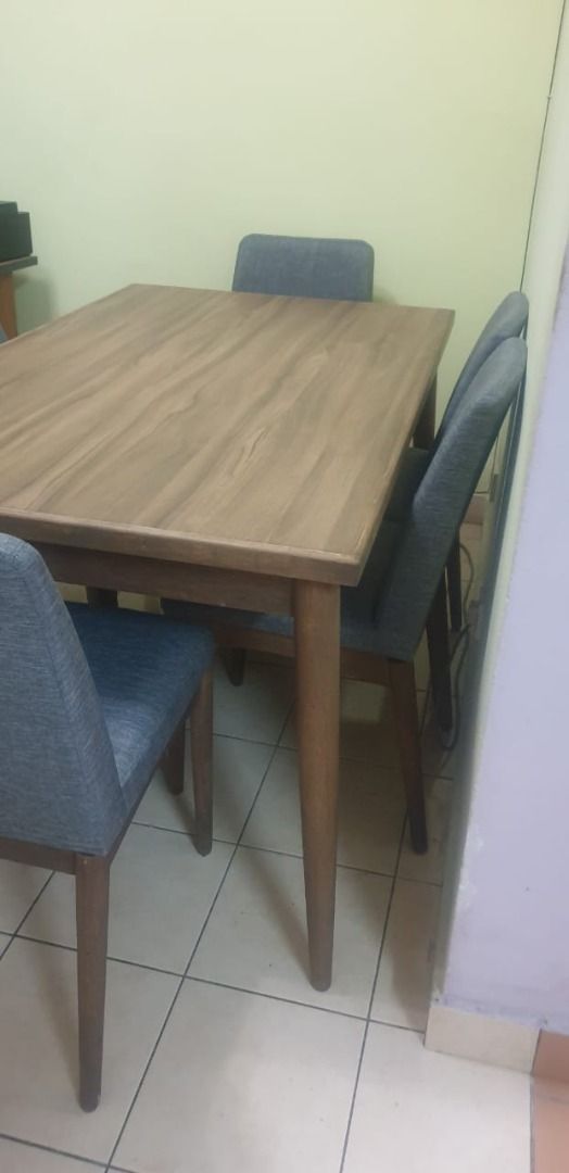 TABLE SET (Category: Tables & Sets) located in Kuala Lumpur. Submitted by jason160778 (Listing ID 1198811944, Image 3). Description: TABLE SET Condition new Price Negotiable Arrange own transport .