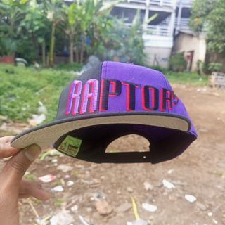 Topi raptors vintage