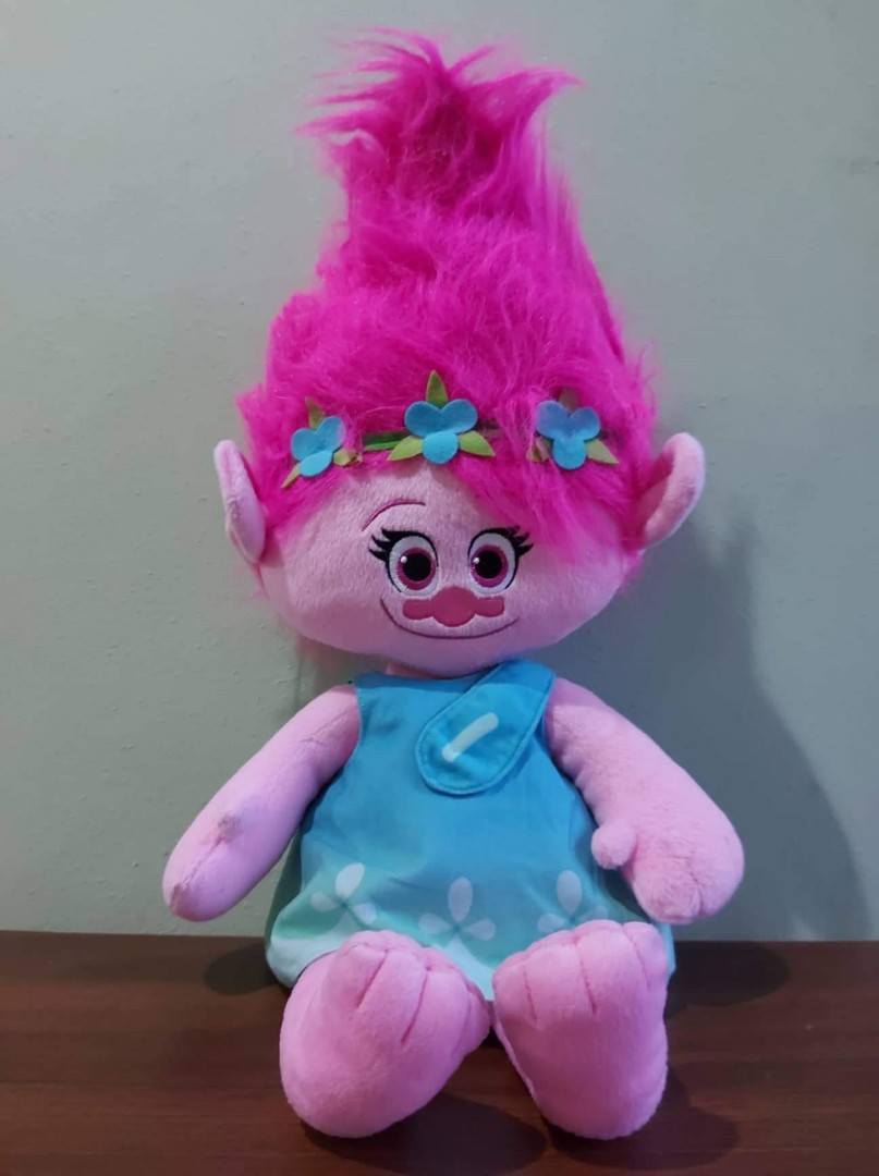 Trolls Queen Poppy Plushie, Hobbies & Toys, Toys & Games on Carousell