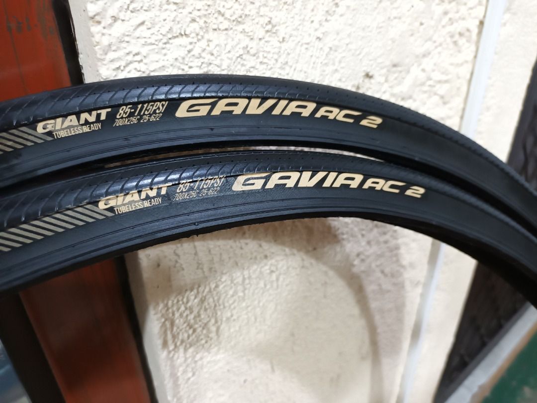Grundig operatør Scorch Tubeless Ready 700x25c Gaint Gavia AC2 95% Thread life, Sports Equipment,  Bicycles & Parts, Bicycles on Carousell