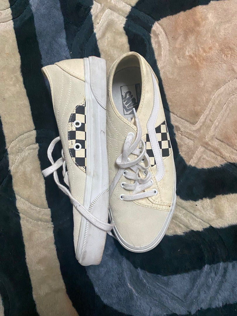 Vans check bess ni sales