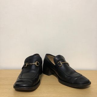 (GETTING RID SALE) Vintage Gucci Heeled Horsebit Black Loafers