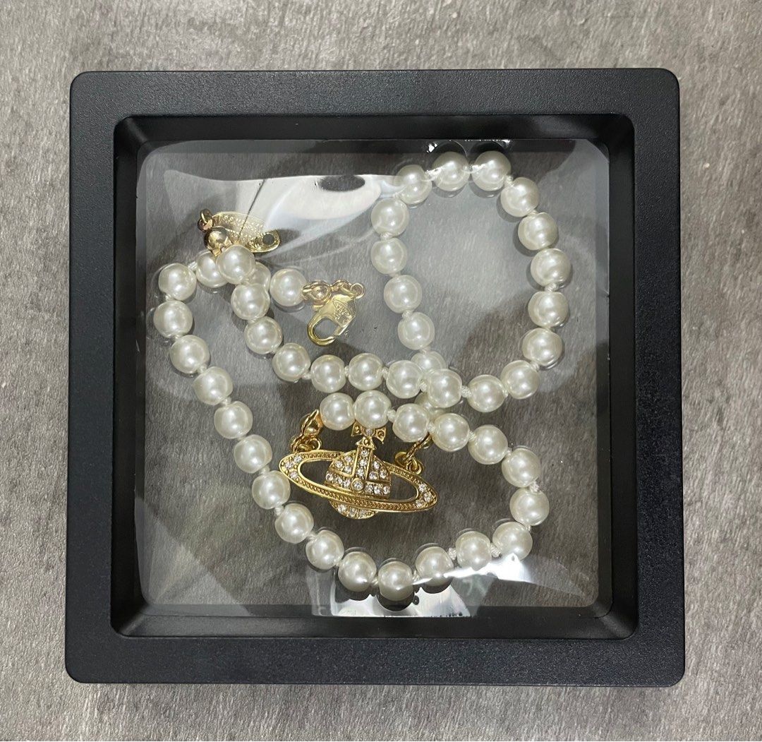 Vivienne westwood store pearl necklace planet