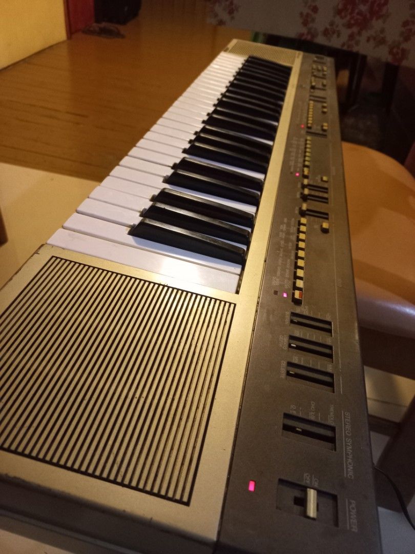 Yamaha PS55 Stereo Sound Piano Keyboard, Hobbies & Toys, Music & Media