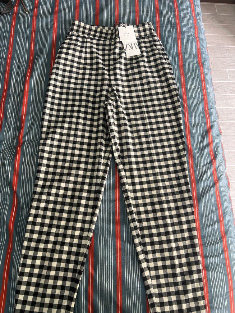 Zara Gingham Trousers XS (Category: Other Bottoms) located in Quezon City. Submitted by fromkimwithless (Listing ID 1198702961, Image 2). Description: Brand new.
