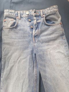 (Category: ) located in . Submitted by lynnn92 (Listing ID 1198771860, Image 1). Description: .