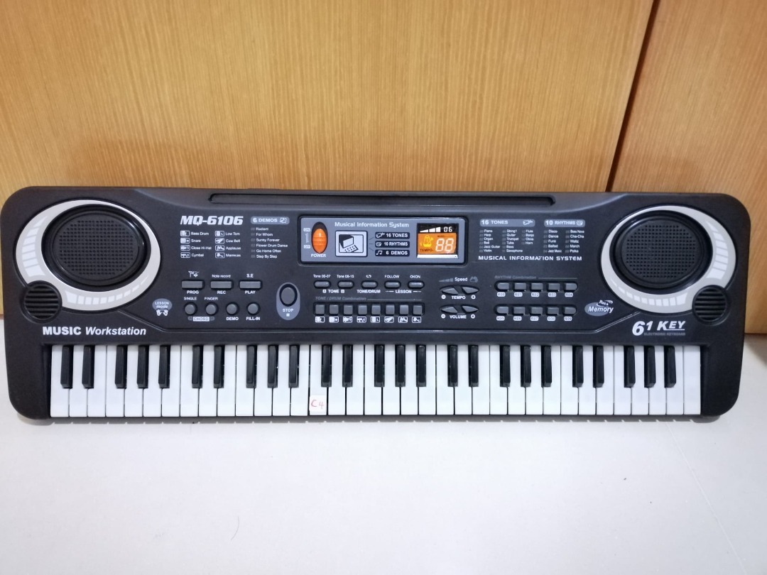 61Key Electronic Keyboard MQ6106, Hobbies & Toys, Music & Media