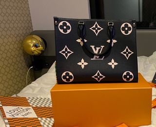 （分類：）位於 。 由 szeshopping 提交（商品編號 1198990844，圖片 1）。簡介： 。