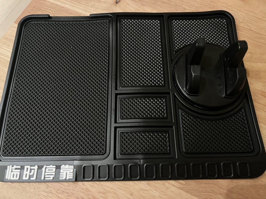 anti slip mat on car dashboard, Car Accessories, Accessories on Carousell
