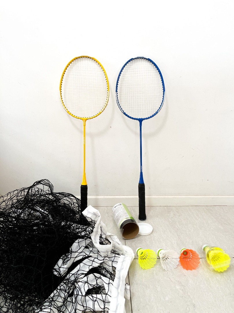 Badminton set Badminton racket/Shuttle bat, shuttlecock and net
