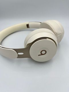 Beats Solo Pro