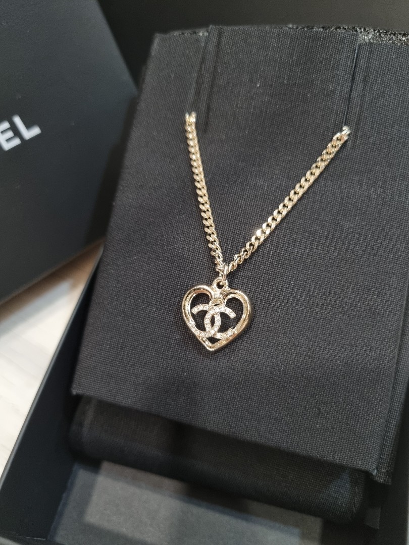 BNIB Chanel 23C Necklace Heart Shape Light Gold Hardware, Women's