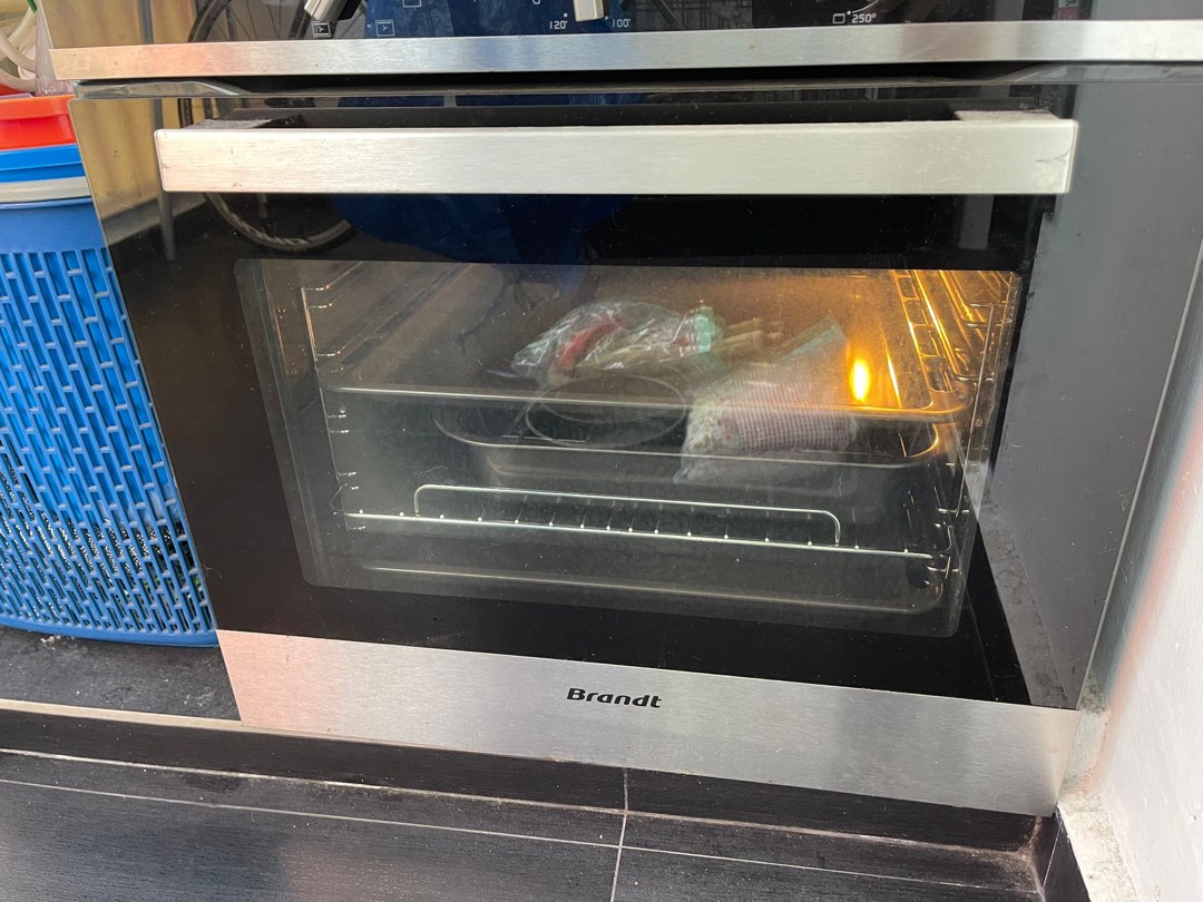 Brandt build in Oven, Furniture & Home Living, Kitchenware & Tableware