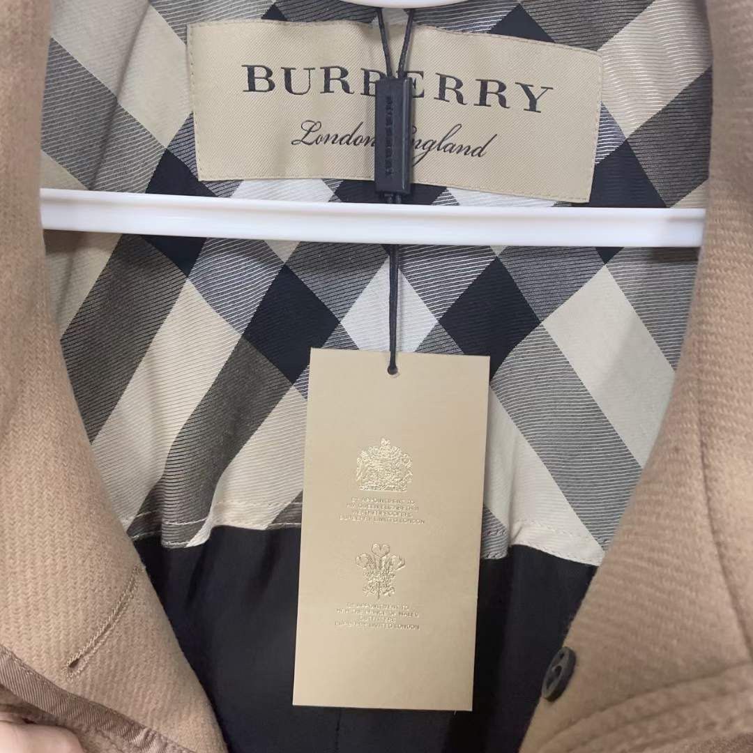 Burberry 羊毛大衣外套, 名牌精品, 精品服飾在旋轉拍賣