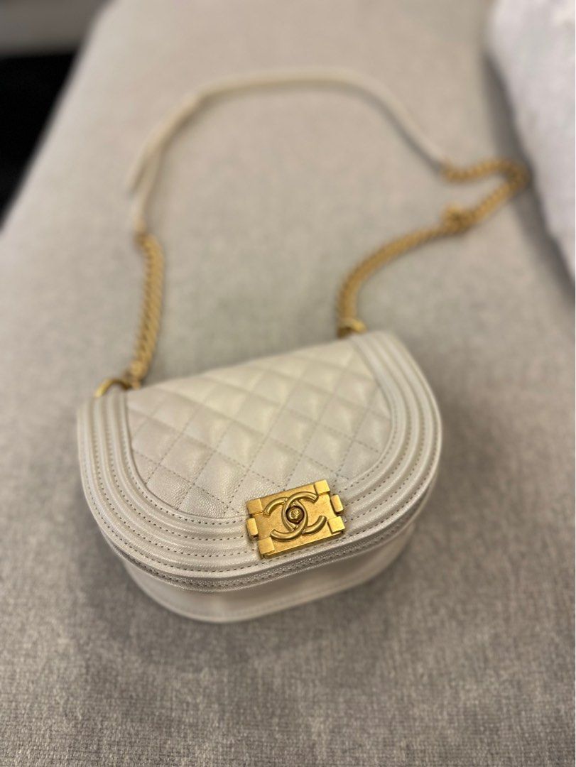 Chanel: Meet The Mini Messenger From #CHANELSpringSummer - BAGAHOLICBOY