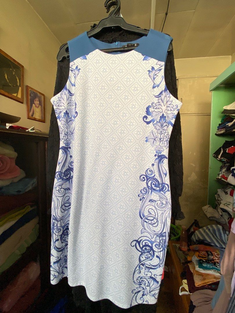 Cocktail Dress Blue design (Category: Dresses) located in San Juan City. Submitted by sophiespell (Listing ID 1198905202, Image 1). Description: Never used! Bnili lang ng mom ko pero never nagamit.