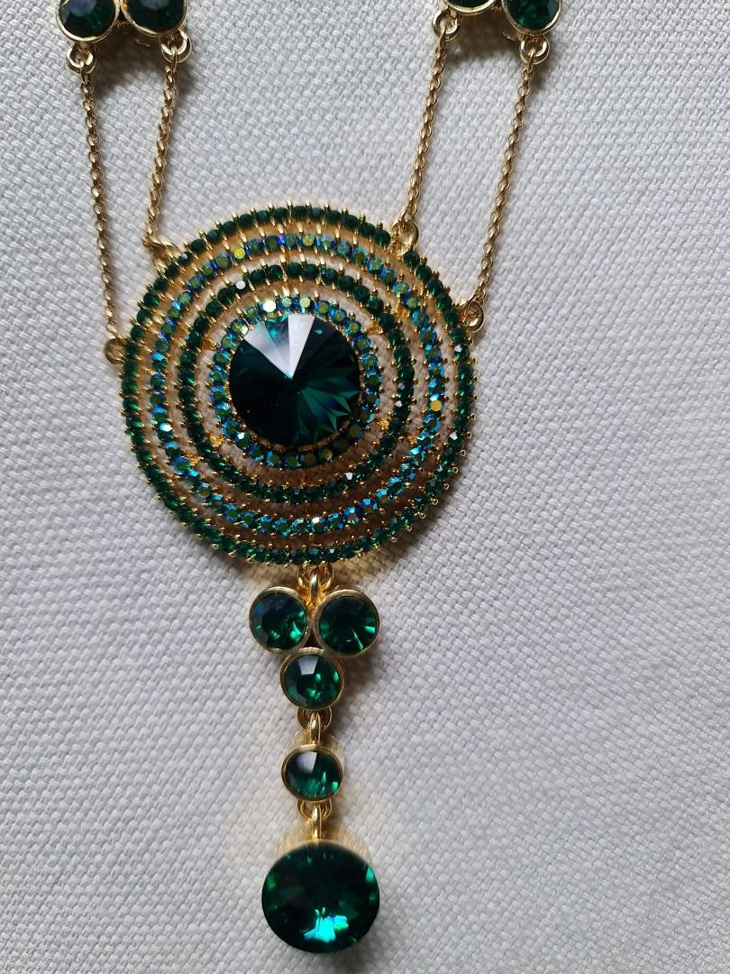 Emerald costume jewellery deals