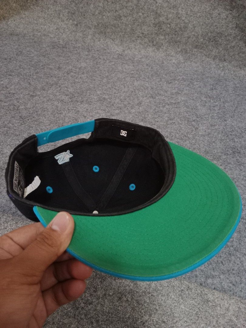 Dc x Starter snapback, Fesyen Pria, Aksesoris, Topi di Carousell