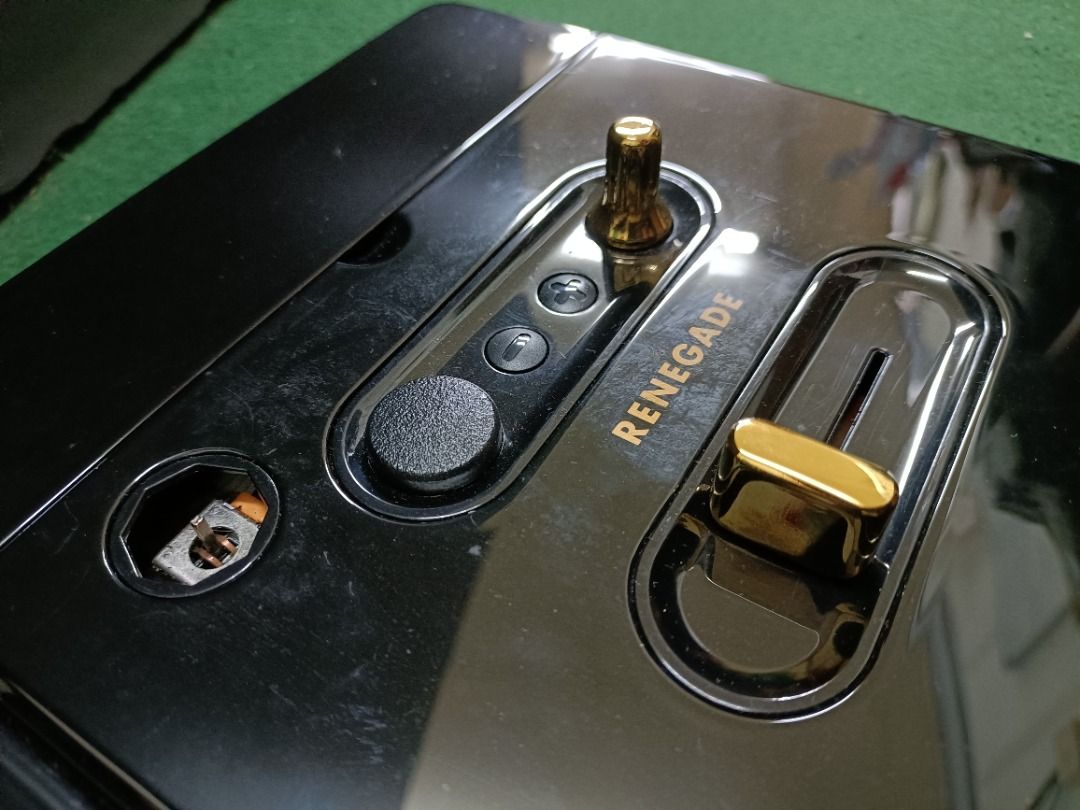 DJ HERO Wireless Turntable Controller For Nintendo Wii, Hobbies