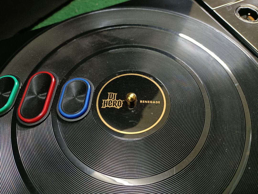 DJ HERO Wireless Turntable Controller For Nintendo Wii, Hobbies
