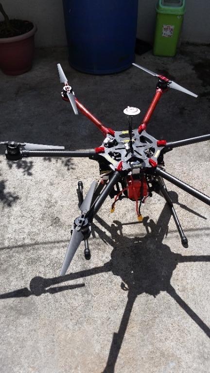 Troc Echange Drone hexacoptère super équipé,go pro,ect... super etat