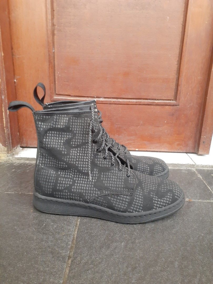 Dr martens newton online reflective