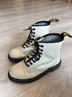 White doc martens price store