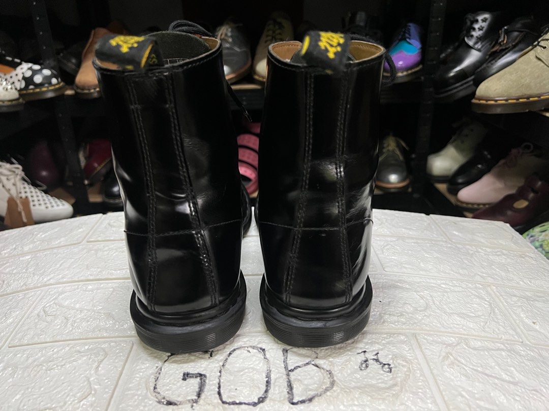 Dr. Martens Winchester II Uk9, Men's Fashion, Footwear, Boots on Carousell