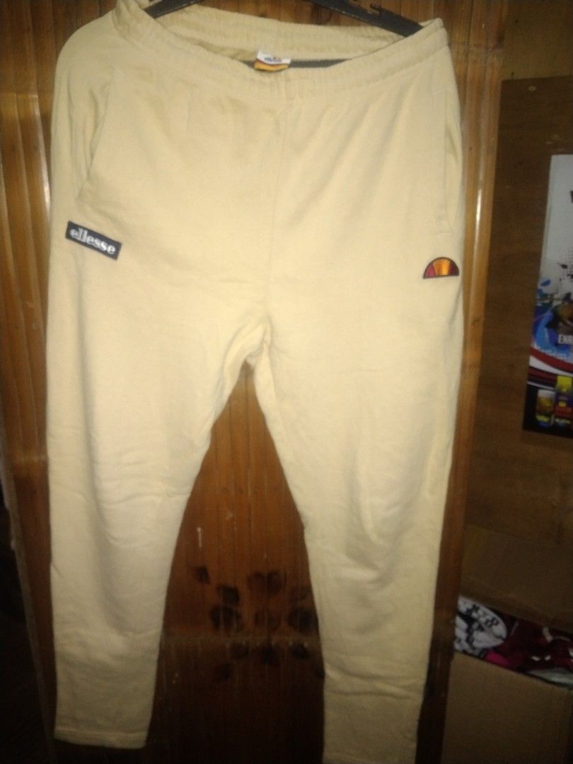 ellesse pants, Men's Fashion, Bottoms, Joggers on Carousell