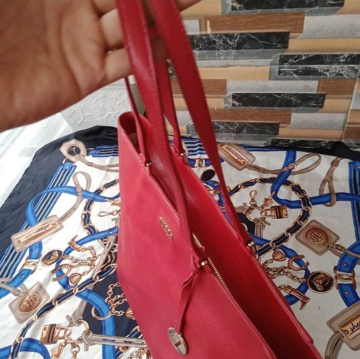 Furla sally small saffiano leather tote bag, Fesyen Wanita, Tas & Dompet di  Carousell