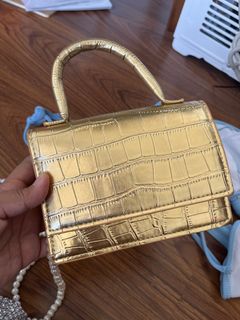 (Category: ) located in . Submitted by eenahbee (Listing ID 1198929788, Image 1). Description: .