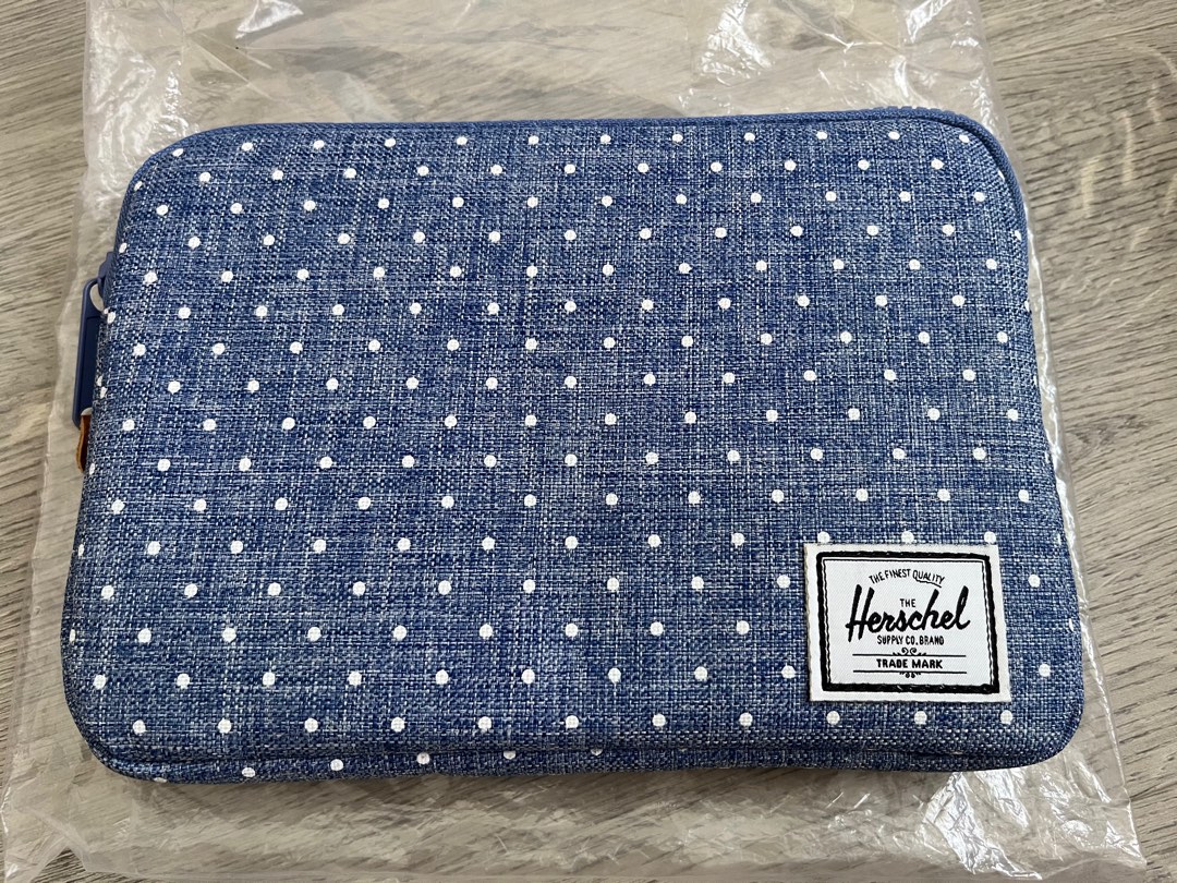 Herschel ipad bag discount